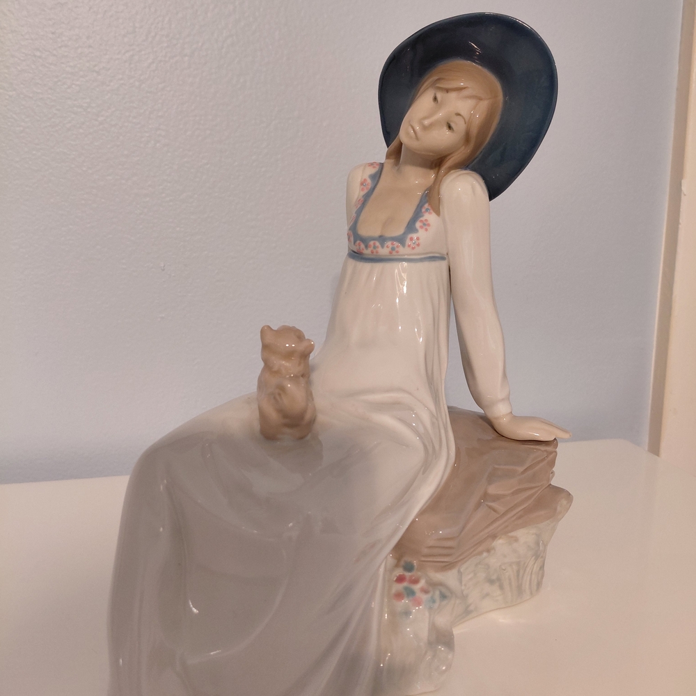 Very rare, vintage Rex figurine
